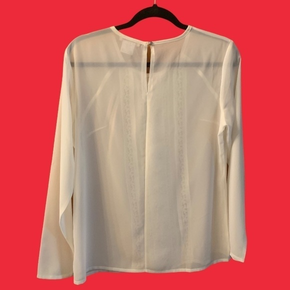 Sweet Magnolia NWT women’s blouse size M cream sheer - Picture 3 of 5
